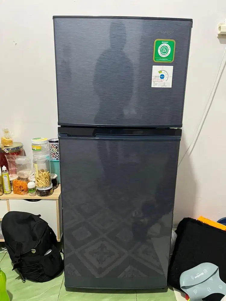 Kulkas Sharp SJ 195 Dua pintu 172 liter