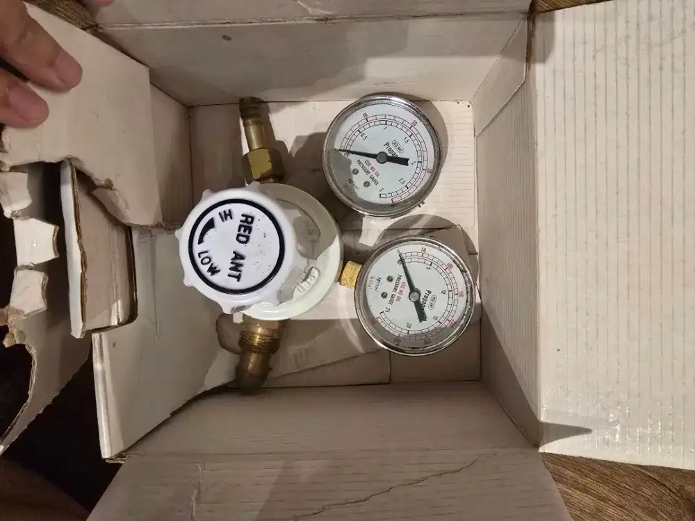 Regulator Gas LPG Merk Red Ant