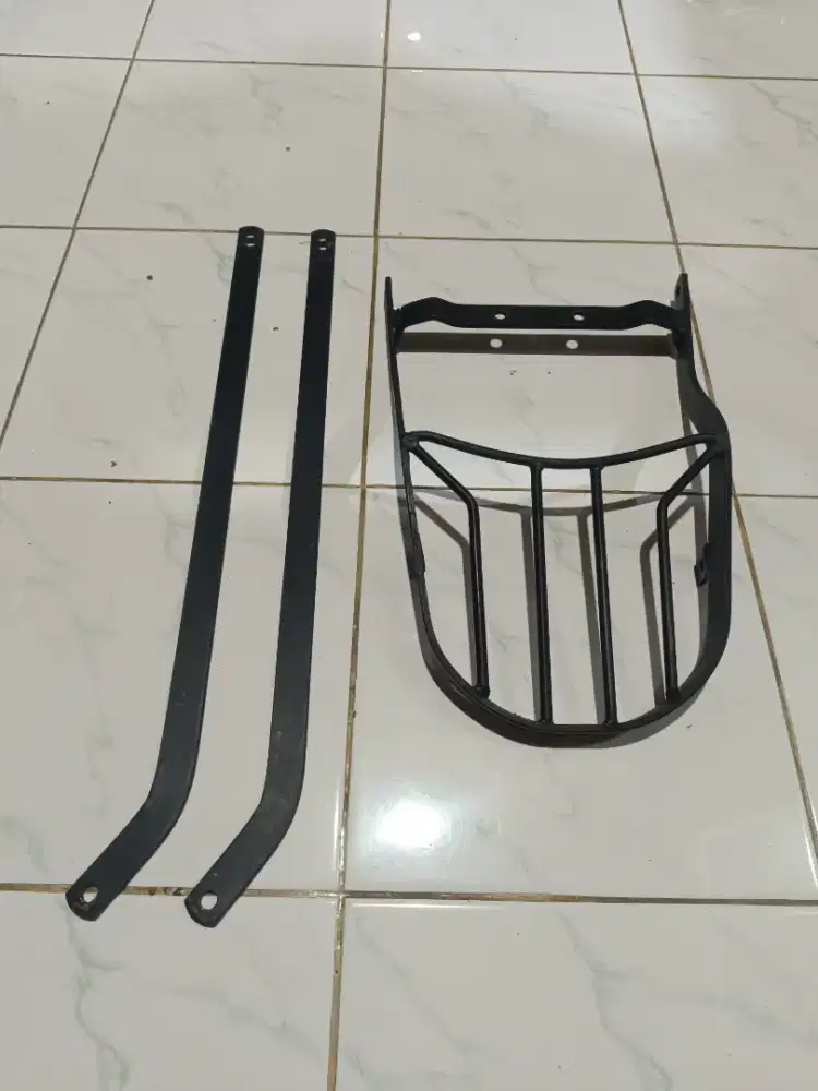 Dijual Braket Top Box GSX150
