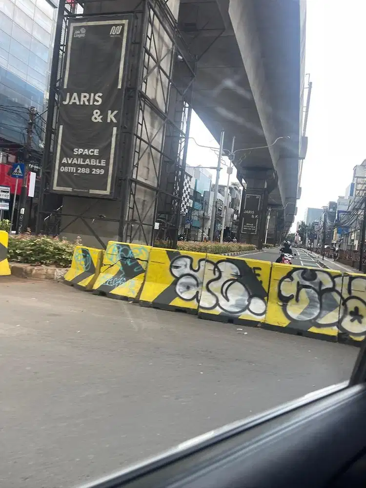 Kurir truck dan motor