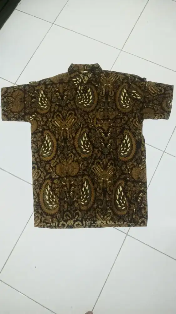 Kemeja batik biasa