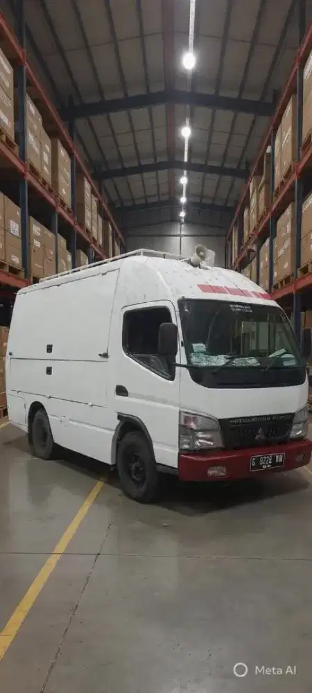 Colt disel canter blindvan Moko Fe71