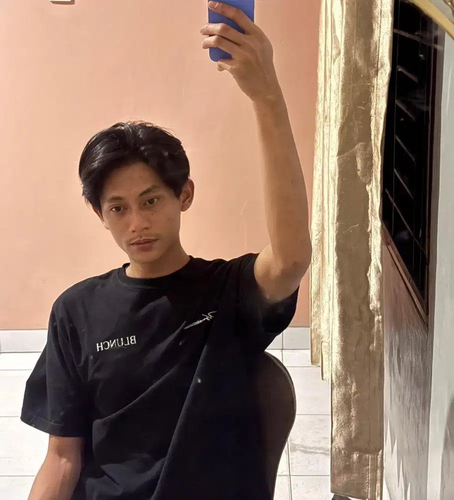 Cari kerjaan buat laki umur 22