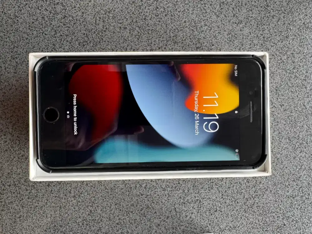 iPhone 7plus 32gb inter LLA JARINGAN AMAN