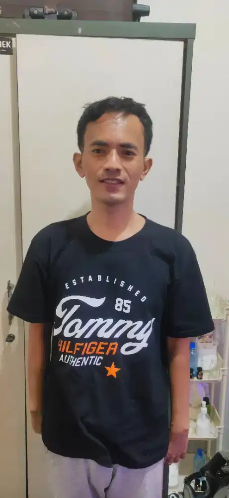 Lagi cari pekerja an apa aja ,yang penting halal