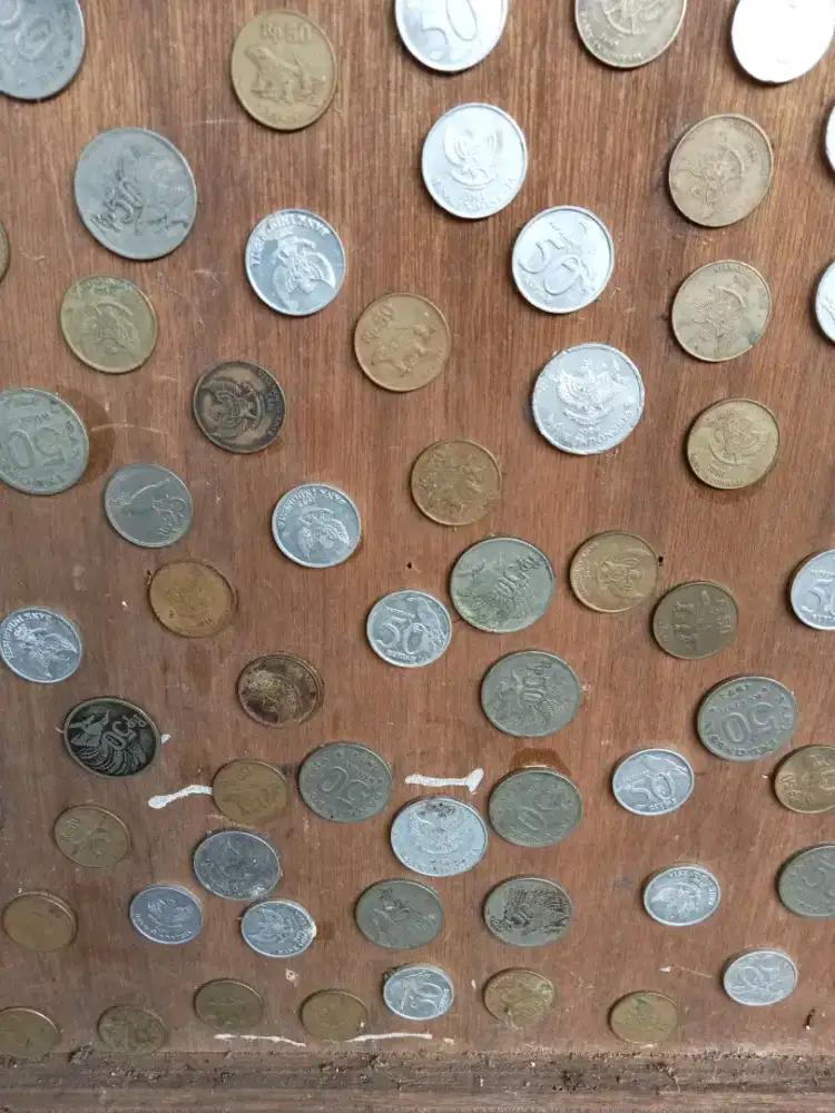 Yang butuh uang koin antik 50 rp