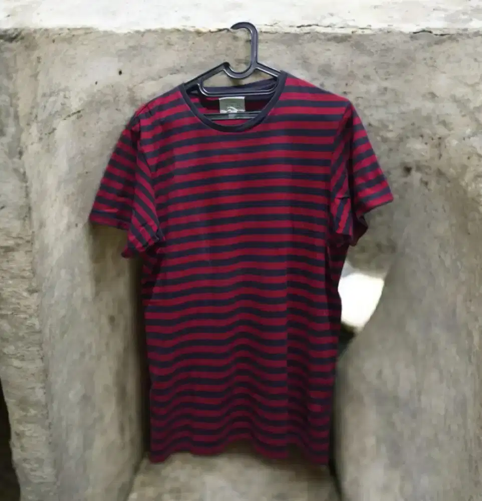 Kaos Pria. Merk Cotton On