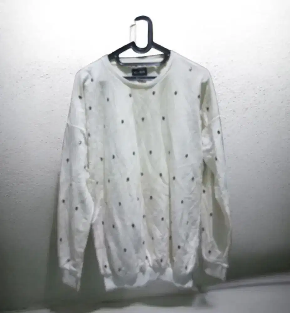 Kaos Sweater Lengan Panjang Pria. Merk Pull & Bear