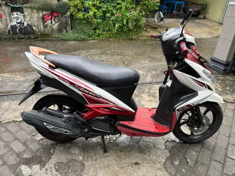 Yamaha Xeon THN 2012 plat AD Karanganyar