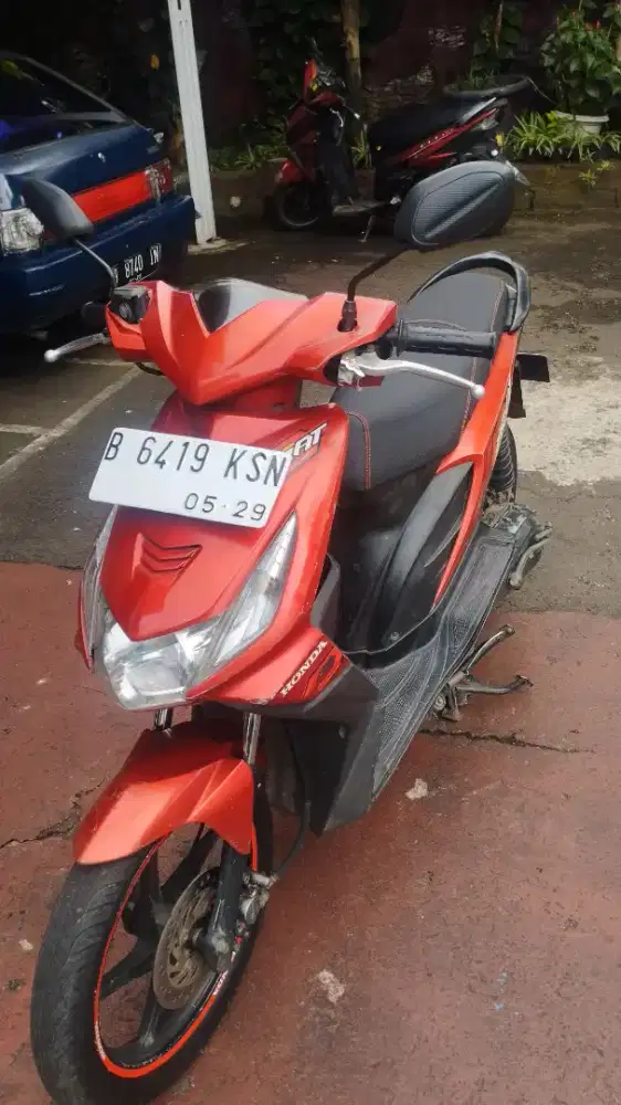 Jual motor Honda beat merah th 2009