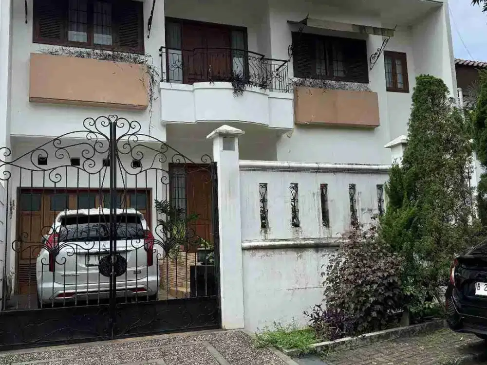 RUMAH DALAM KOMPLEK TERDEPAN & TERFAVORIT DI CINERE