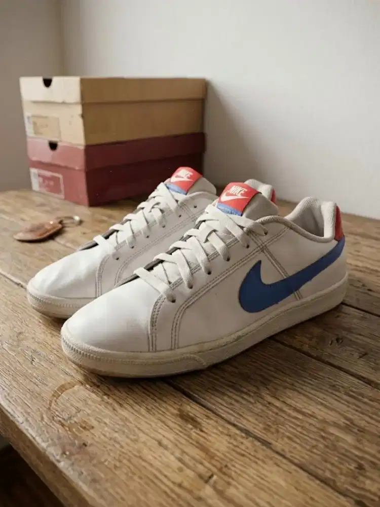 Nike Court Royale Size 40