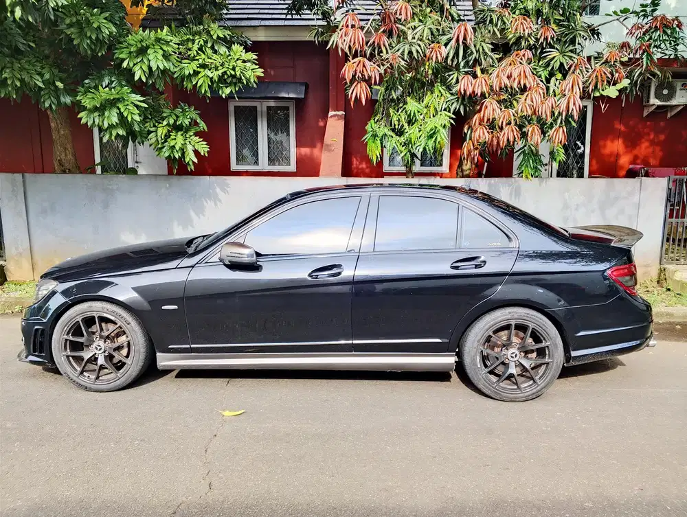 Mercedes-Benz C200 Kompressor 2009 Bensin