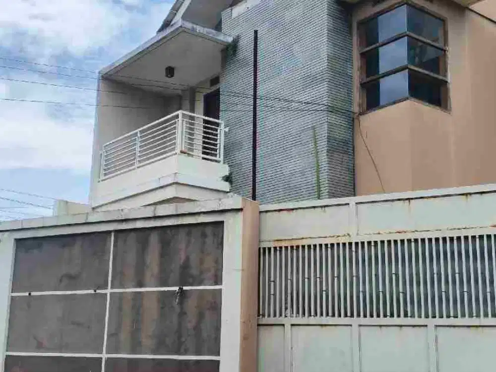 Rumah 2 lantai luas 400m cocok usaha, SHM IMB lengkap - Cisaranten Arcamanik Bandung Timur