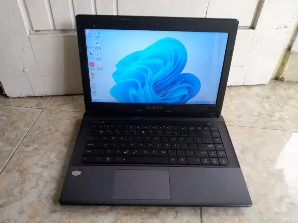 Jual Laptop Asus AMD E350 Ram 4GB HDD 500GB LED 14inch Batre AWET
