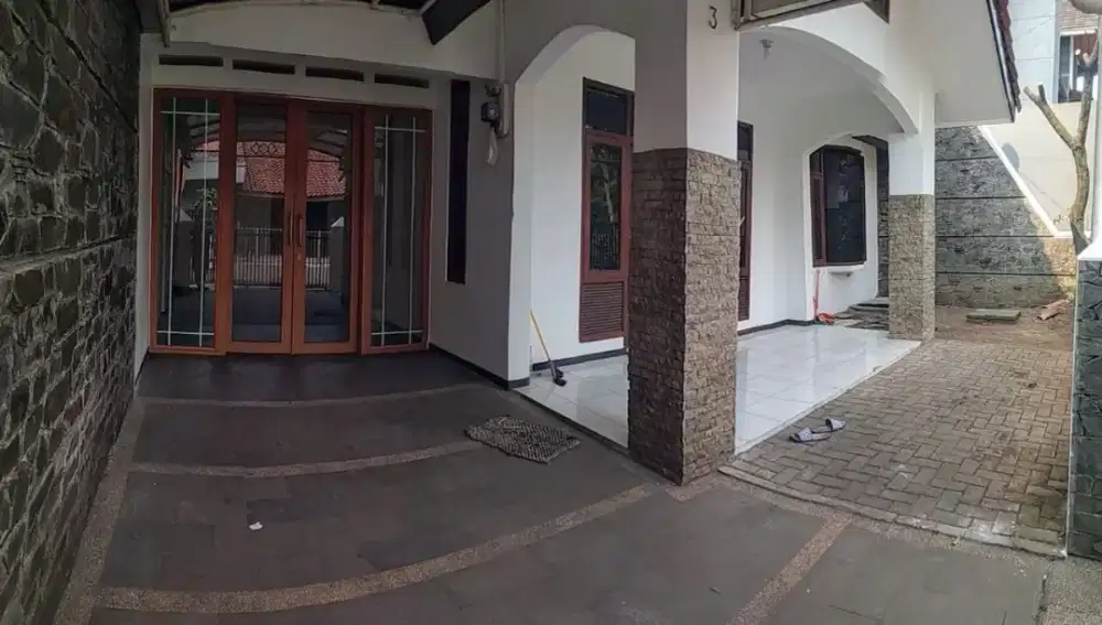 Rumah siap huni dekat TSM dan mayapada di komplek Turangga Buahbatu