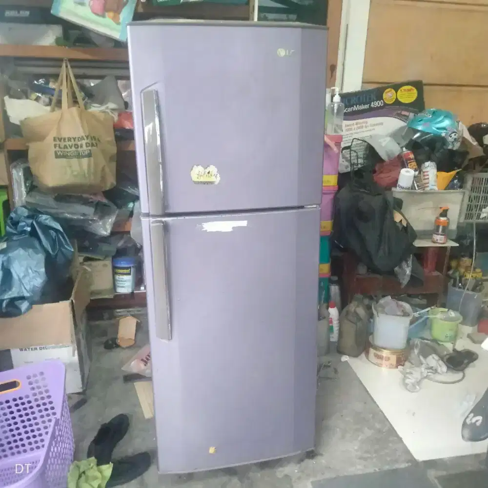 Kulkas lg 2 pintu kondisi apa adanya  normal dingin
