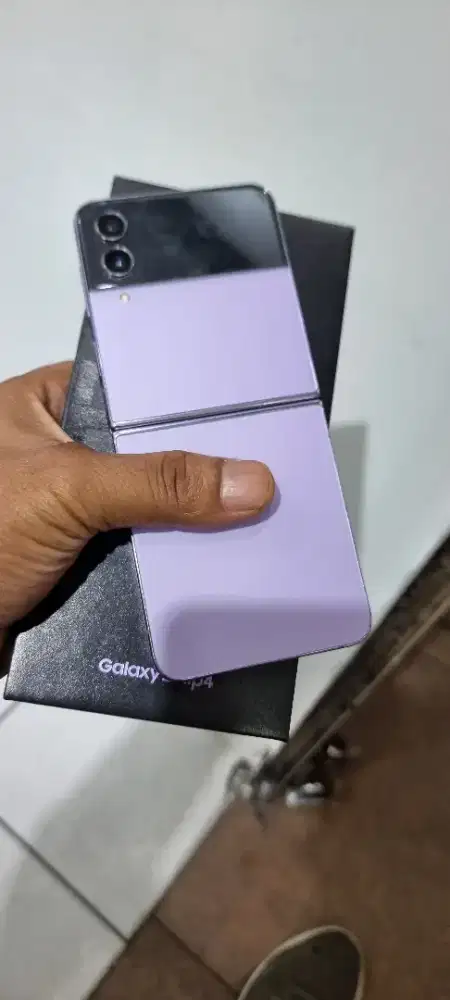 Samsung flip 4 5G 8/256