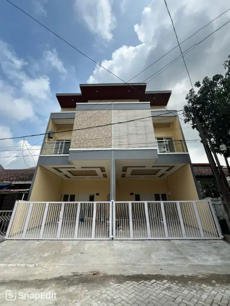 Dijual cepat rumah 2 lantai di harapan indah Bekasi