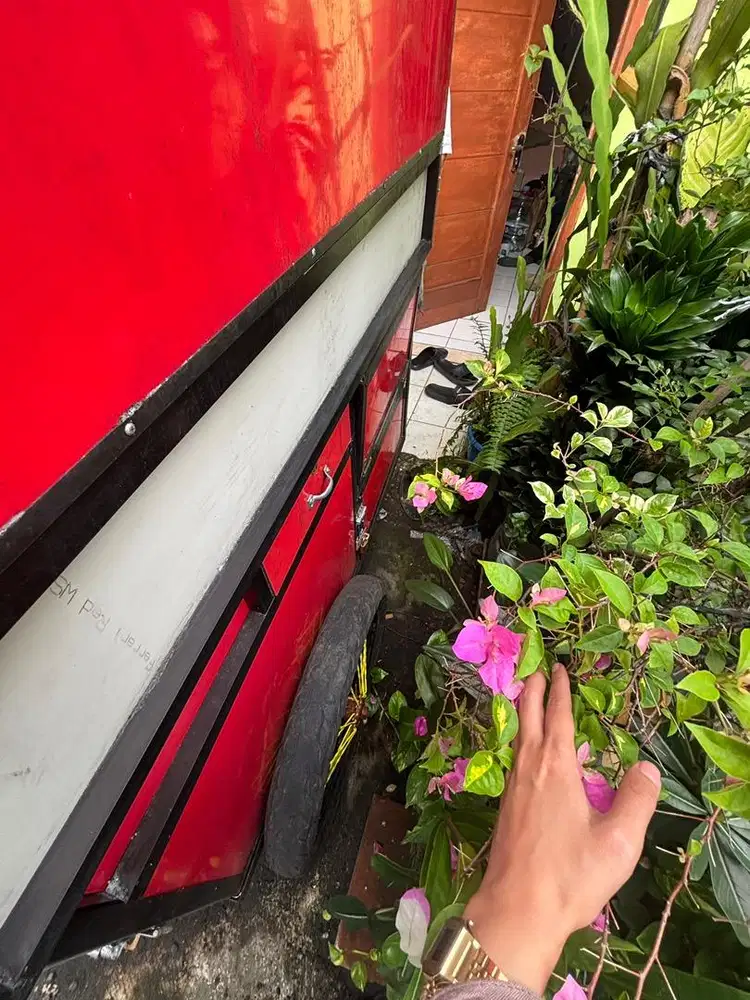 Gerobak Aluminium Etalase + Roda (Minimalis)