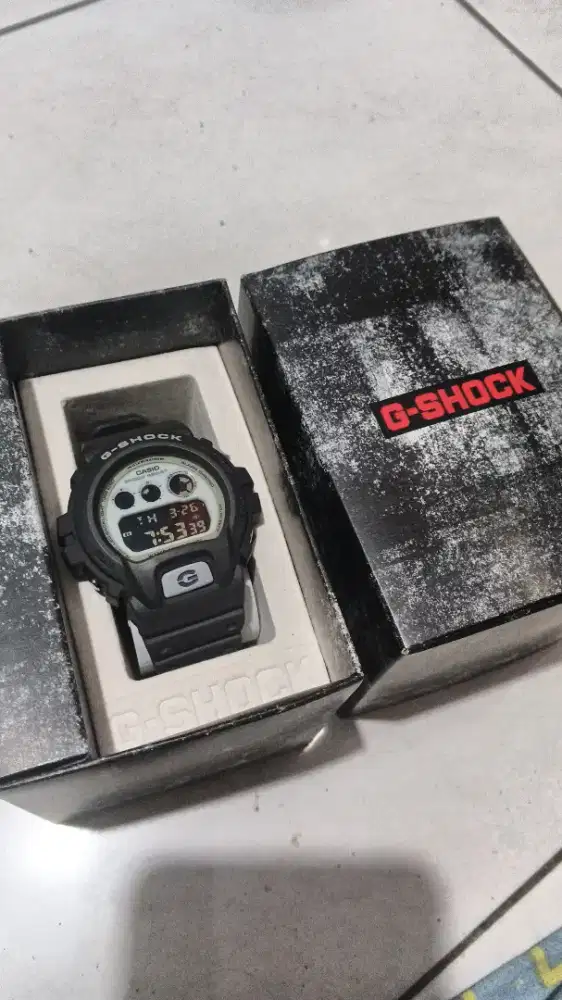 Casio G-Shock dw 6900 HD