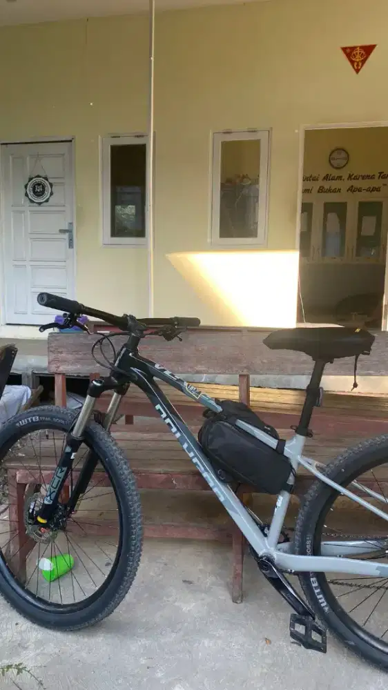 Sepeda MTB Polygon Xtrada 7 Tahun 2023