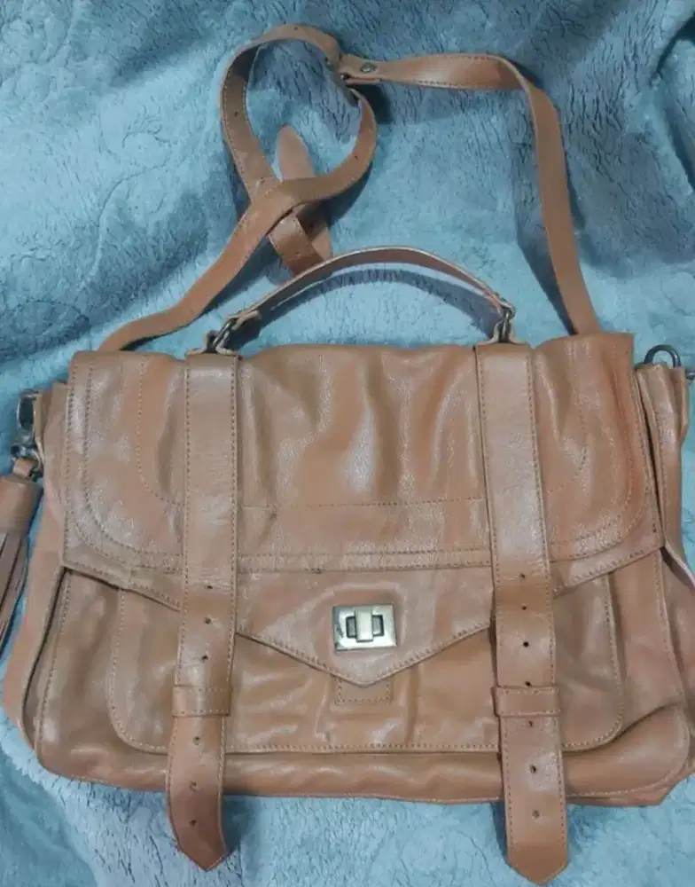 Tas Kulit Asli Billy Bag London Made in Italy,mulus luar dalam