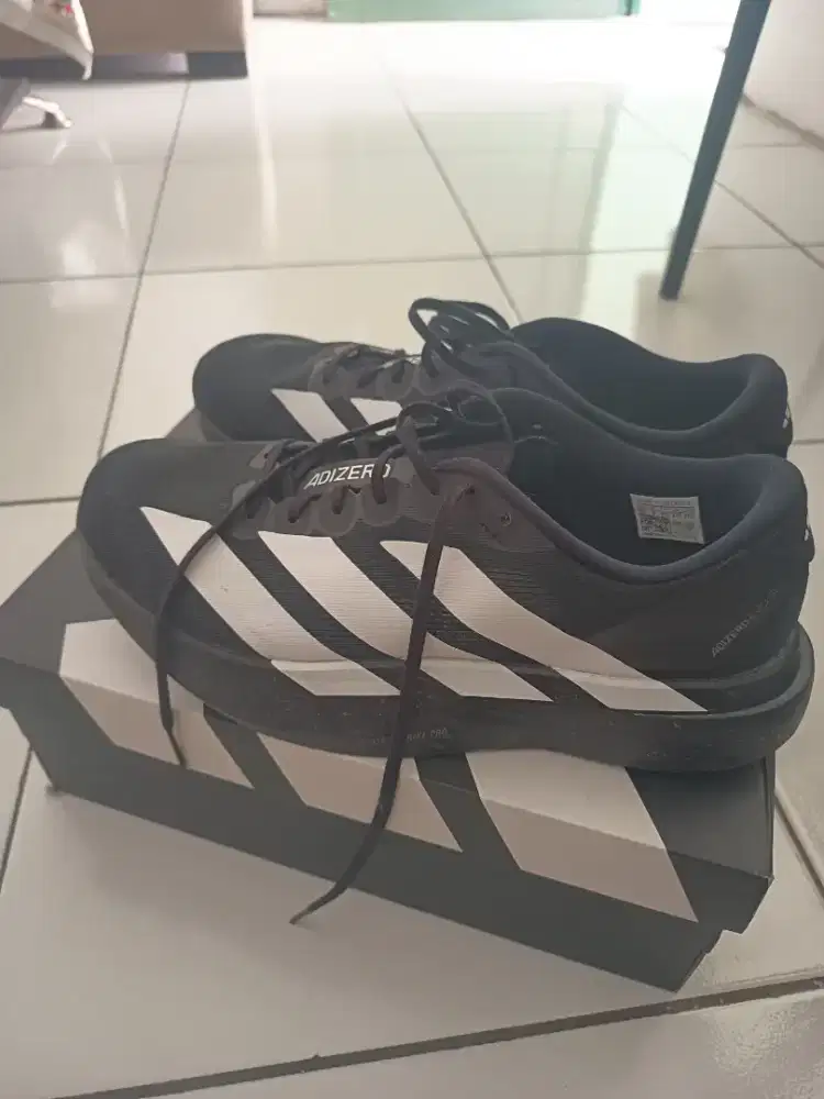 dijual sepatu lari adidas adizero original