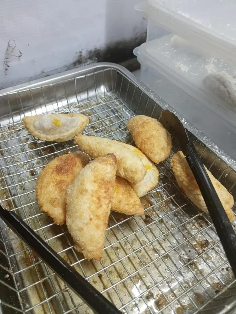 Dibutuhkan penjaga lapak dan tim produksi cireng