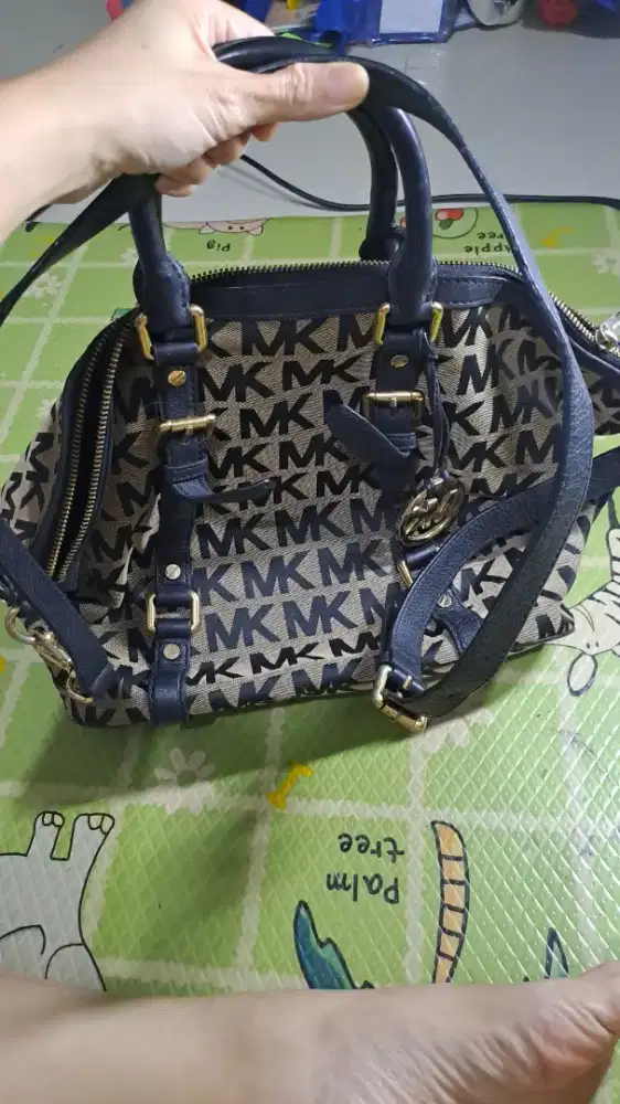 NEGO TAS MK ORI Second. Baca deskripsi Kondisi ya.