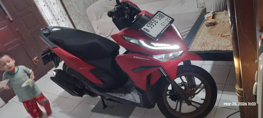 Honda Vario CBS 125 iss 2025 seperti baru