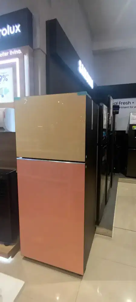 Kulkas samsung bespoke series rt38