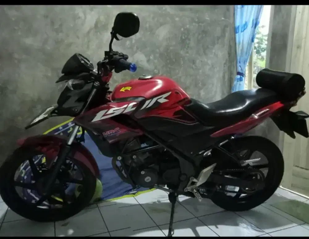 Honda cb150r streetfighter