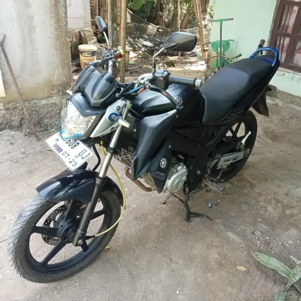 Jual vixion old 2010, Warna asli hitam