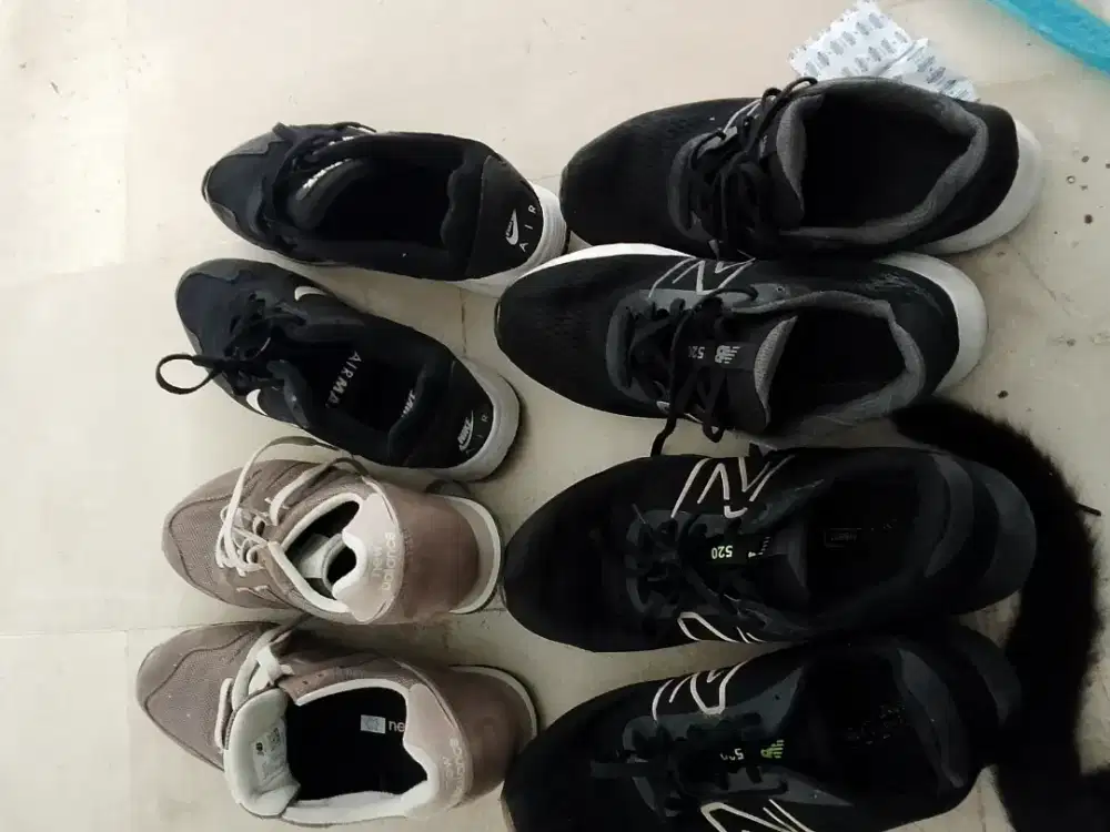 Sepatu original autentik 4 sepatu cuma 1.5 JT