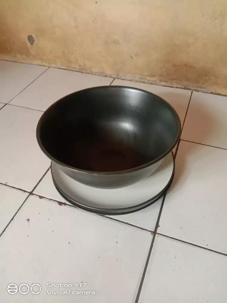Mangkok dan piring keramik lebar 30cm