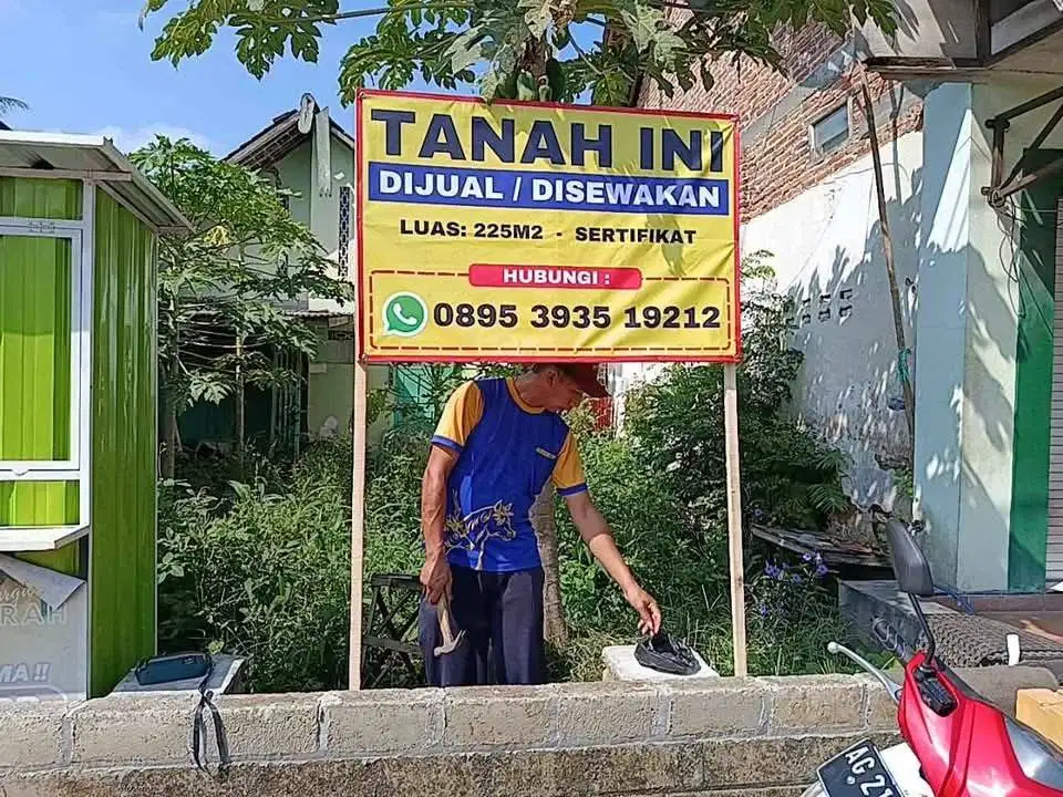 TANAH INI DI JUAL CEPAT