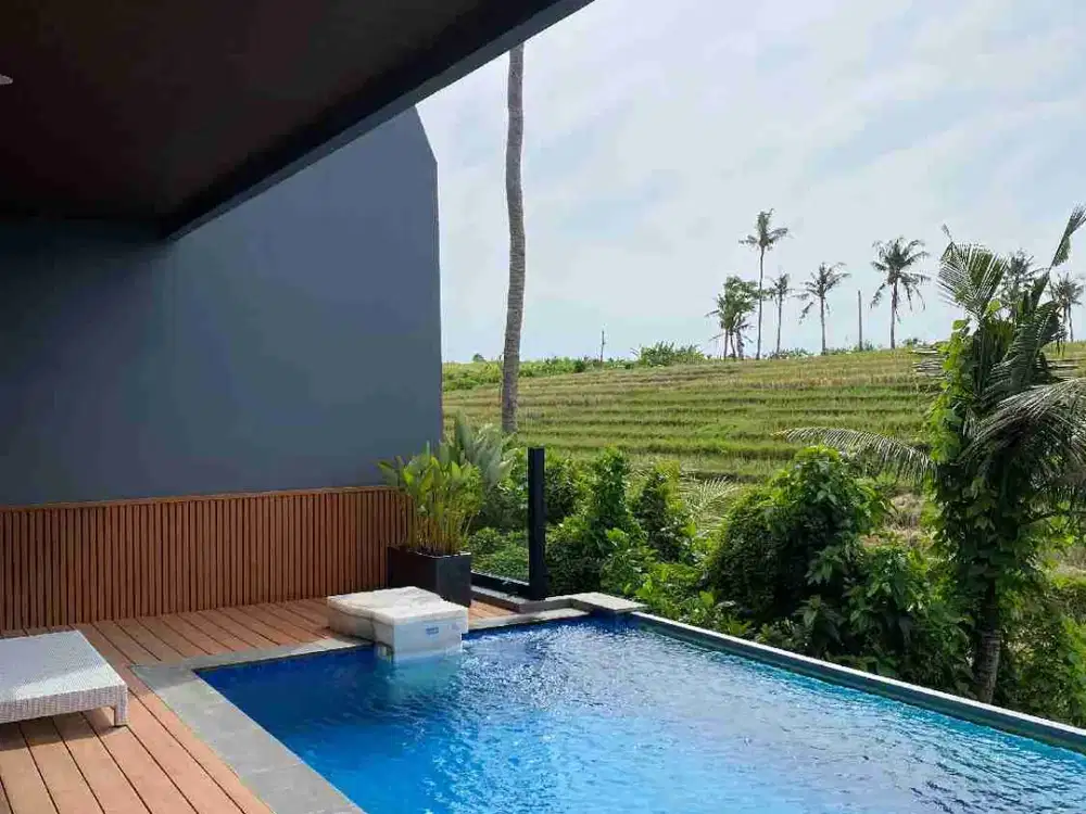 di Jual Vila cantik 2 lantai 3 bedroom view sawah dalam komplek vila pererenan Canggu