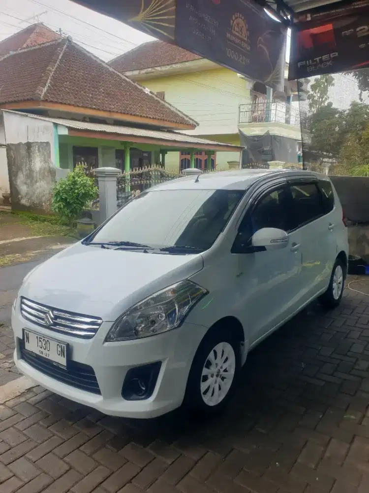 Ertiga gx 2015 putih istimewa