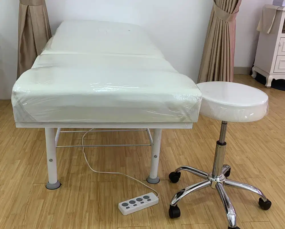 Ranjang pasien / bed pasien / bed facial