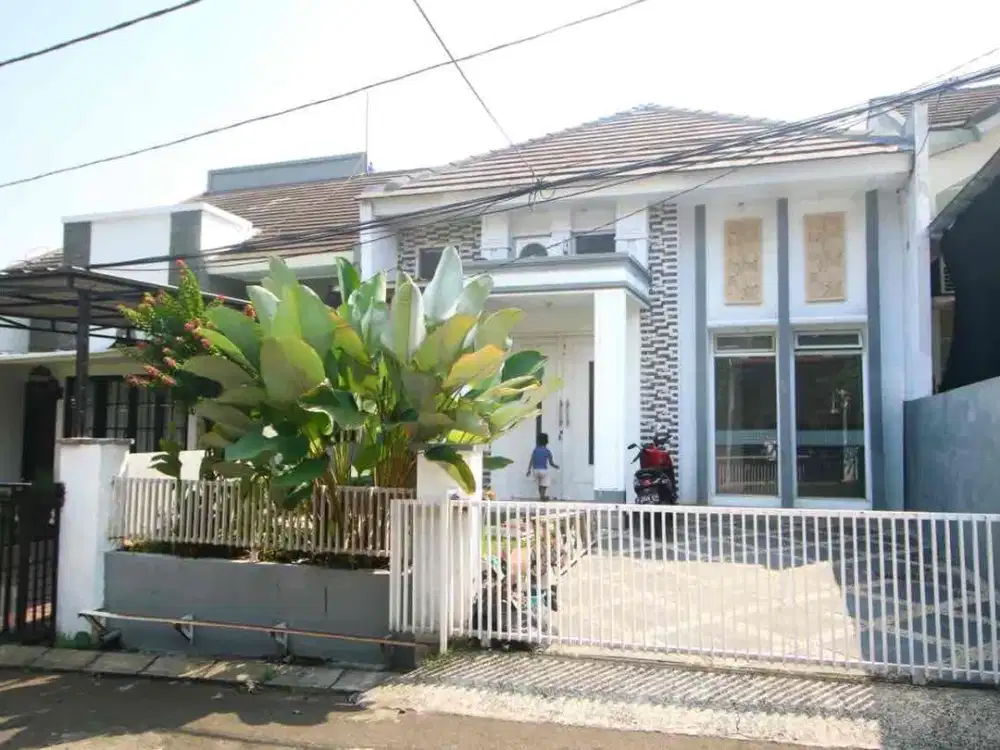 Dijual rumah cantik siap huni di Bukit Golf Cibubur
