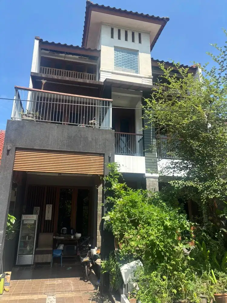 Dijual Rumah 3 Lantai Baliview Kampung Ubud