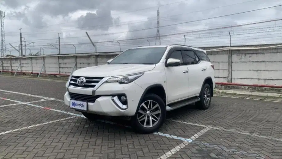 Toyota Fortuner 2.7 4x2 SRZ Bensin-AT 2018