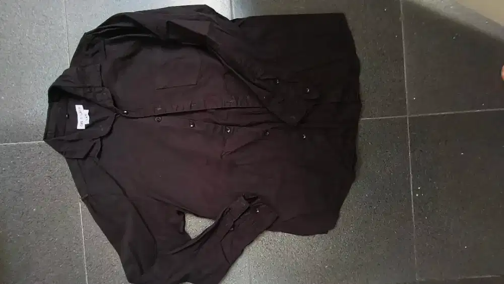 Kemeja hitam Zara KW slimfit