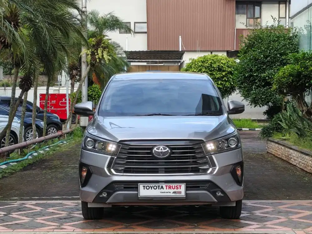 Toyota Innova Reborn 2.0 V Luxury AT 2021