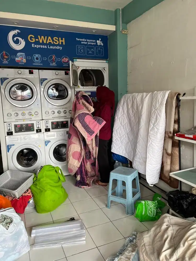 LOWONGAN KERJA PEGAWAI LAUNDRY DAN ADMIN TOKO