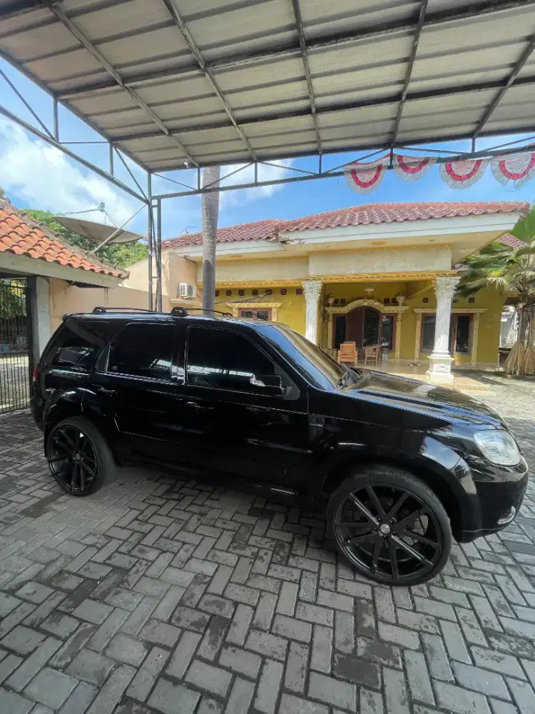 FORD ESCAPE 2.3L LIMITED EDITION