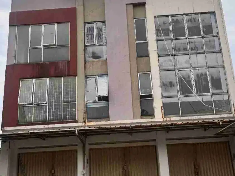 Disewakan Ruko 3 gandeng ex Indomaret