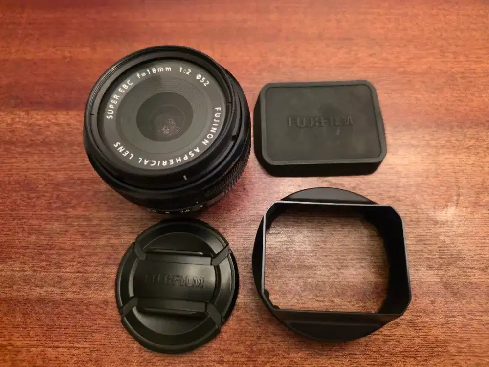 Fujifilm XF 18mm f/2 R Lens + Steinzeiser Digital UV Camera Kamera