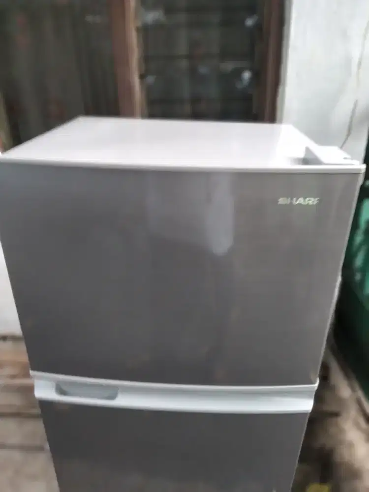 JUAL KULKAS MERK SHARP 2 PINTU SECOND